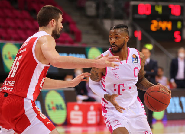 参与体育活 参与体育活