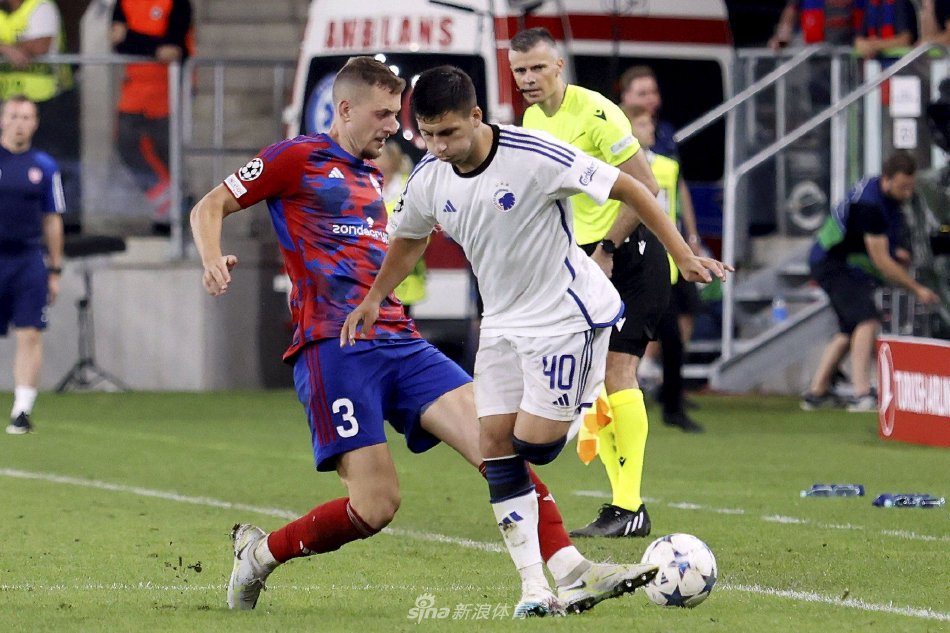 仍然保持健 仍然保持健